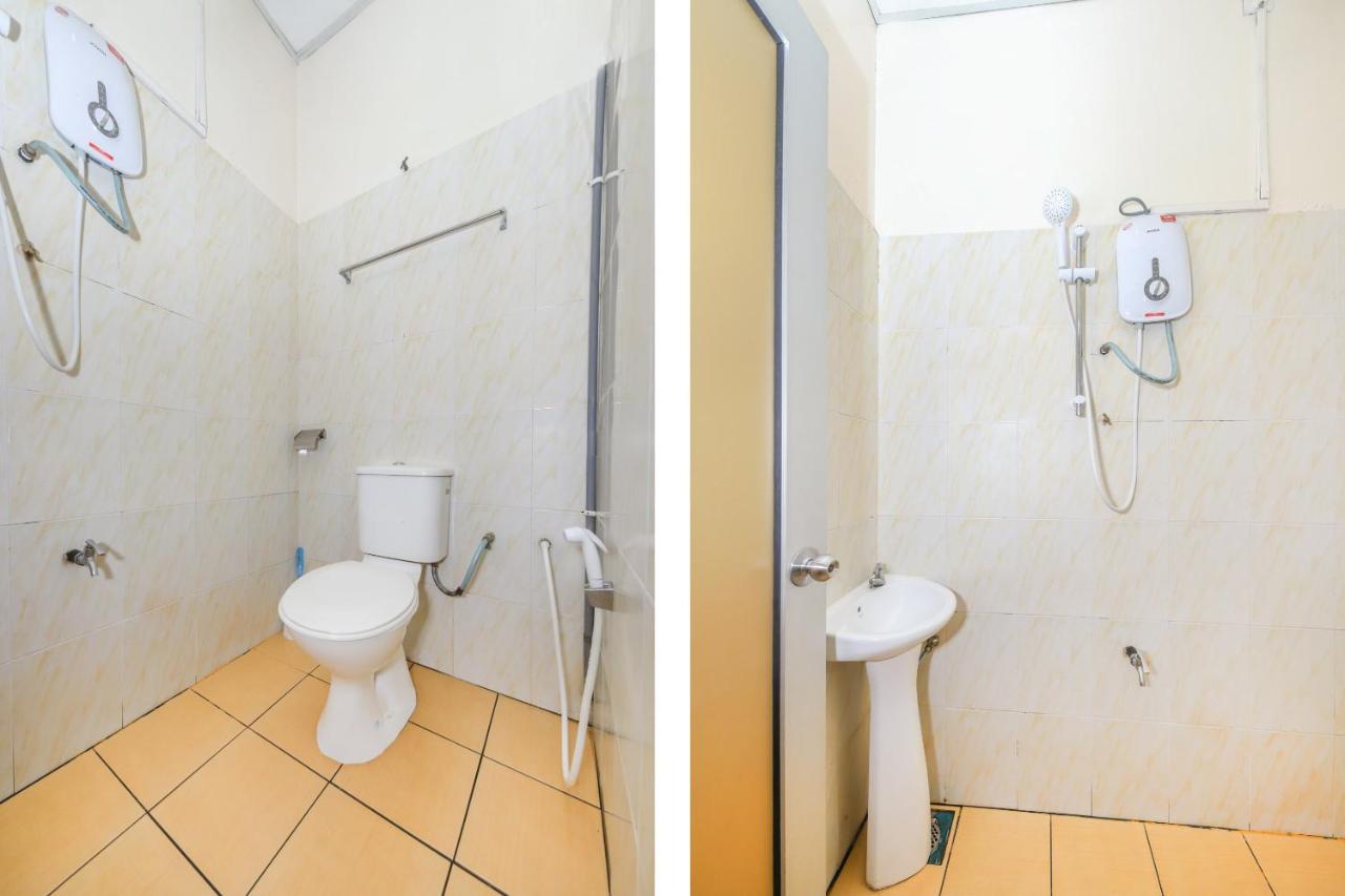 Oyo 89763 Bluewater Hotel Mersing Bagian luar foto