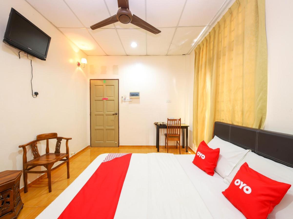 Oyo 89763 Bluewater Hotel Mersing Bagian luar foto