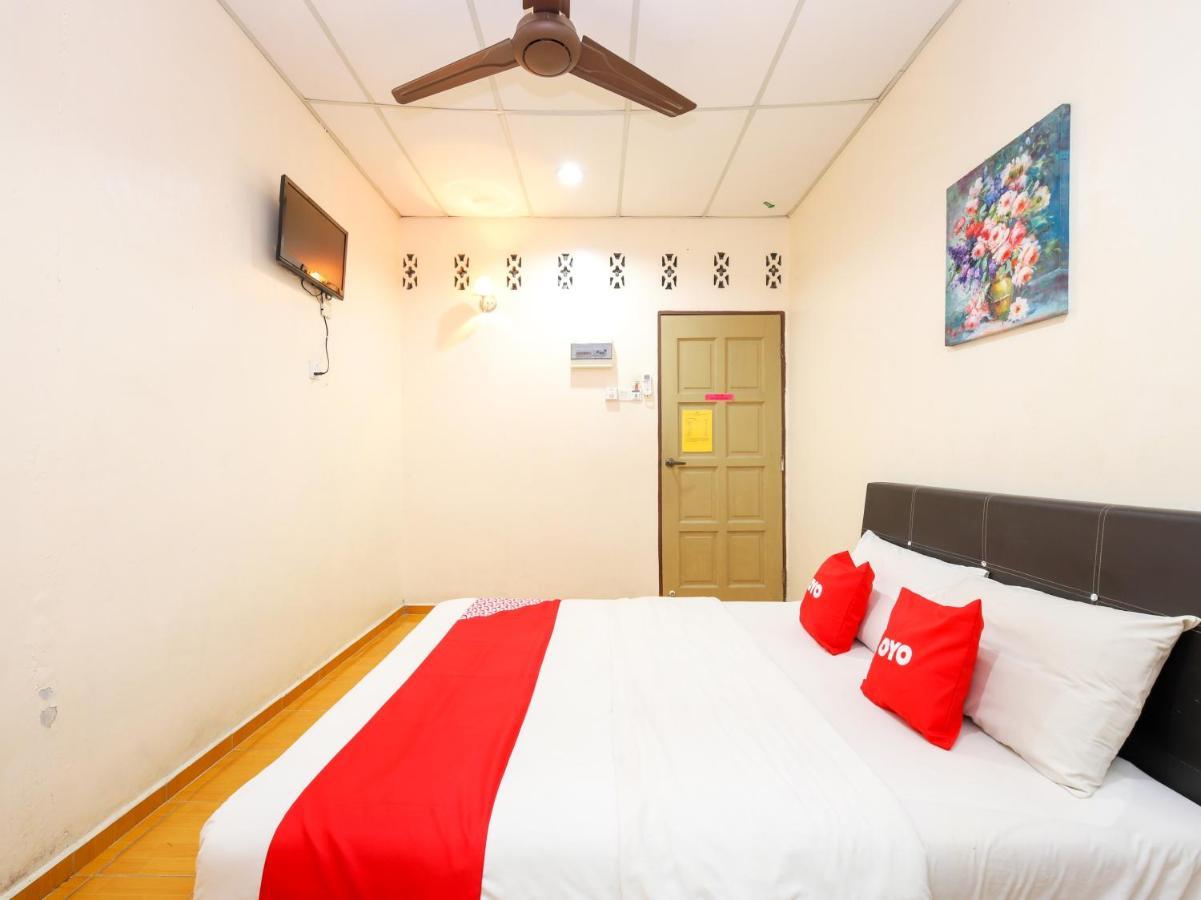 Oyo 89763 Bluewater Hotel Mersing Bagian luar foto