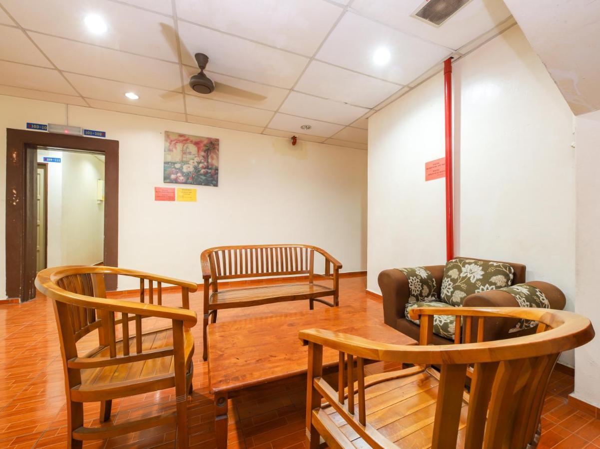 Oyo 89763 Bluewater Hotel Mersing Bagian luar foto