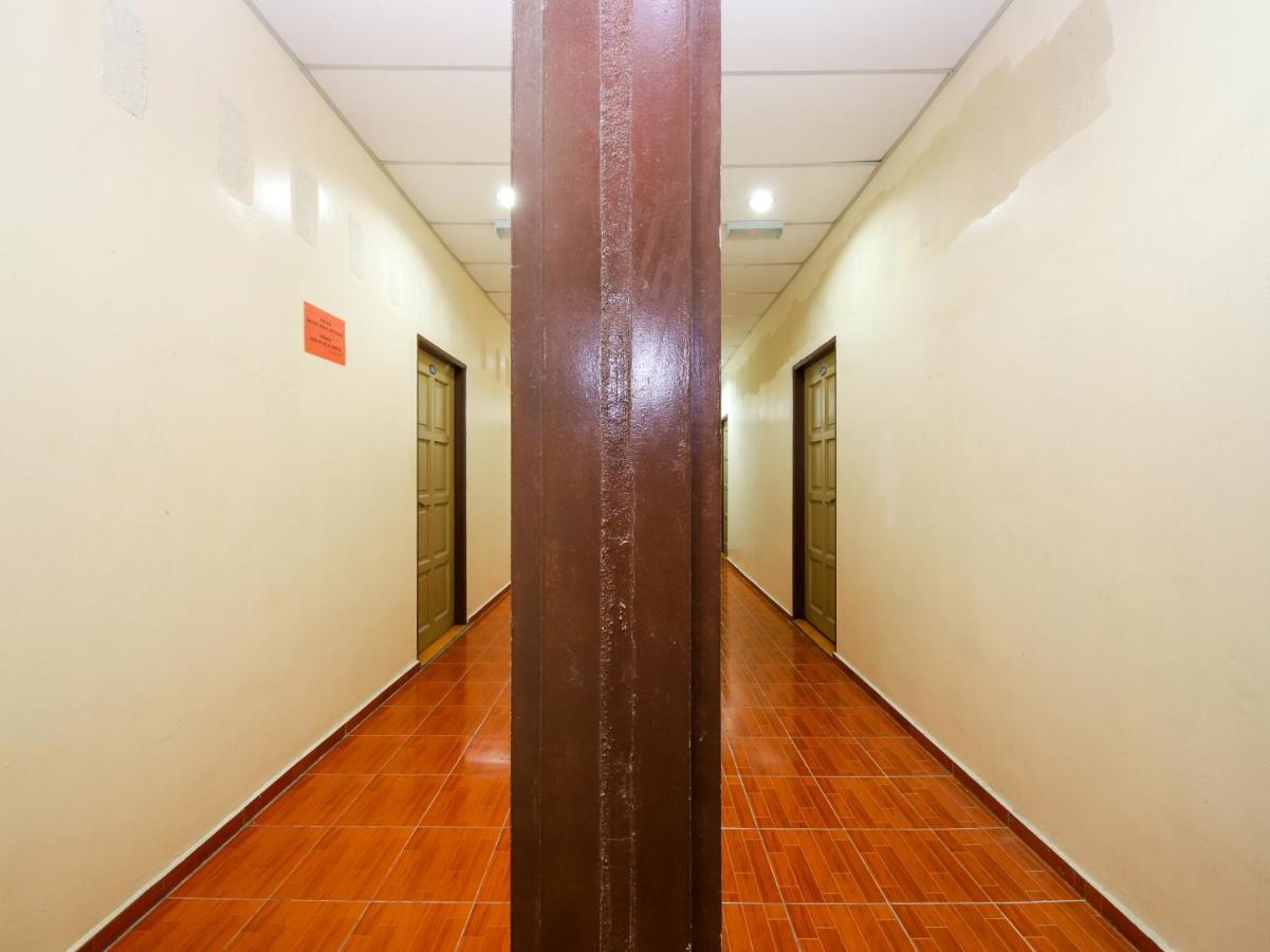 Oyo 89763 Bluewater Hotel Mersing Bagian luar foto
